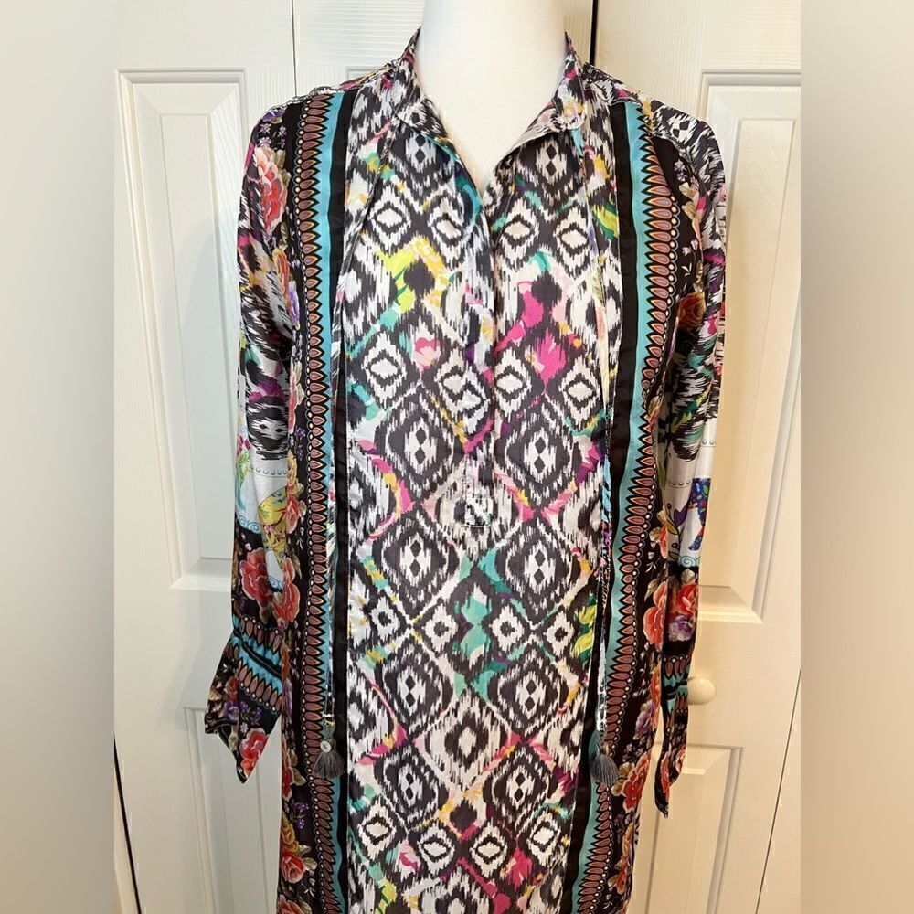 Johnny Was Nanette Silk Ikat Elephant Print Tunic Top in size XS NWOT - Picture 3 of 15